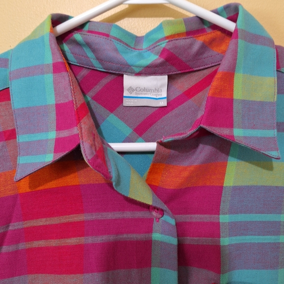 Columbia Short Sleeve Button Down Shirt - Picture 3 of 6